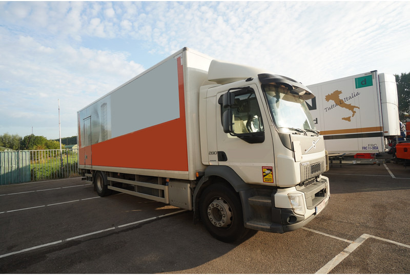 Volvo FL 280 CLOSED BOX BROKEN ENGINE NOT DRIVABLE - Kamion sa zatvorenim sandukom: slika 3 Volvo FL 280 CLOSED BOX BROKEN ENGINE NOT DRIVABLE - Kamion sa zatvorenim sandukom: slika 3