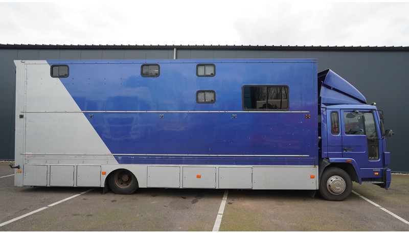 Volvo FL 6-9 HORSE TRANSPORT 341.000KM MANUAL GEARBOX - Kamioni za prevoz konja: slika 2 Volvo FL 6-9 HORSE TRANSPORT 341.000KM MANUAL GEARBOX - Kamioni za prevoz konja: slika 2