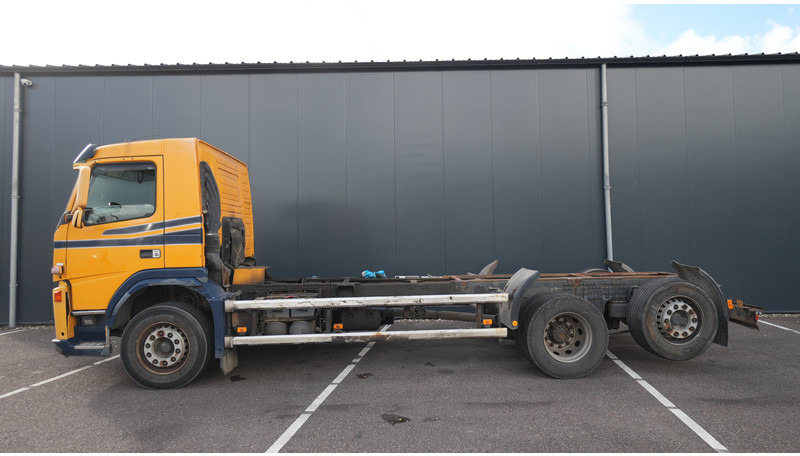 Volvo FM9 340 6X2 CHASSIS EURO 5 480000KM - Kamion sa golom šasijom i zatvorenom kabinom: slika 1 Volvo FM9 340 6X2 CHASSIS EURO 5 480000KM - Kamion sa golom šasijom i zatvorenom kabinom: slika 1