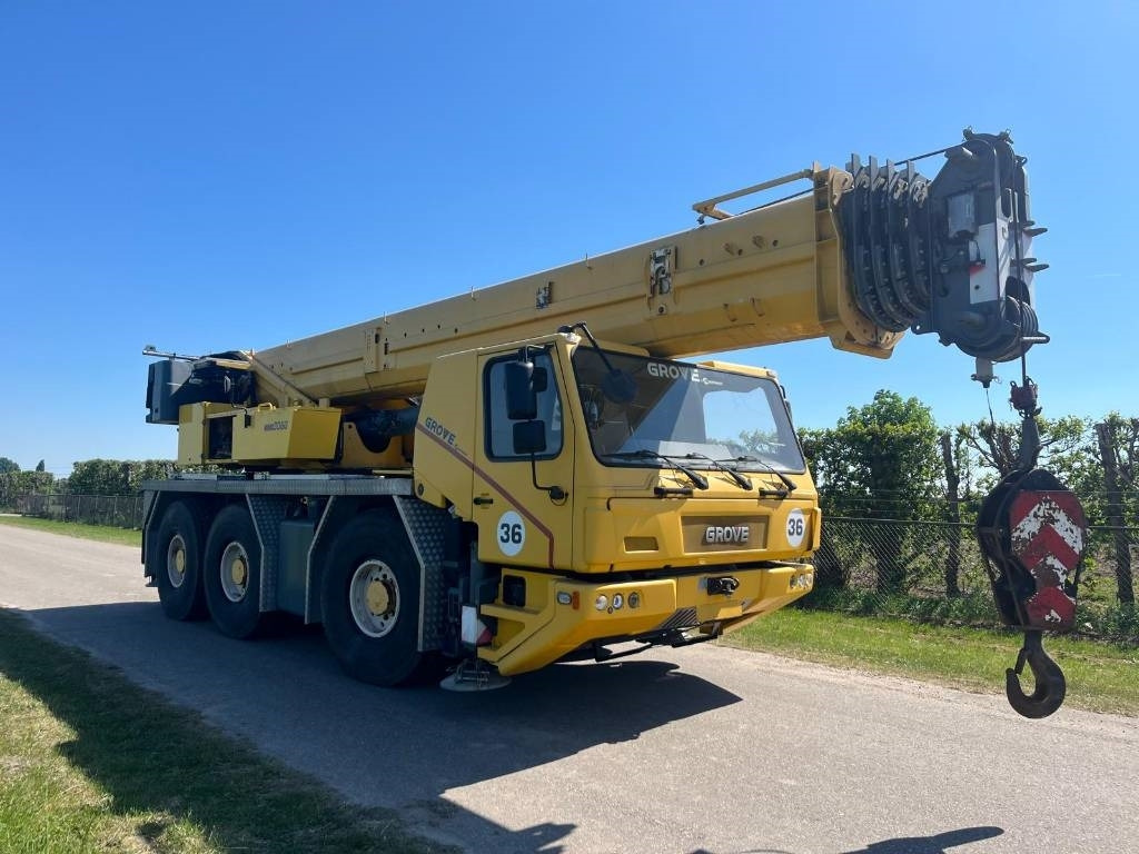 Grove GMK 3060 - Autokran za sve terene: slika 1 Grove GMK 3060 - Autokran za sve terene: slika 1
