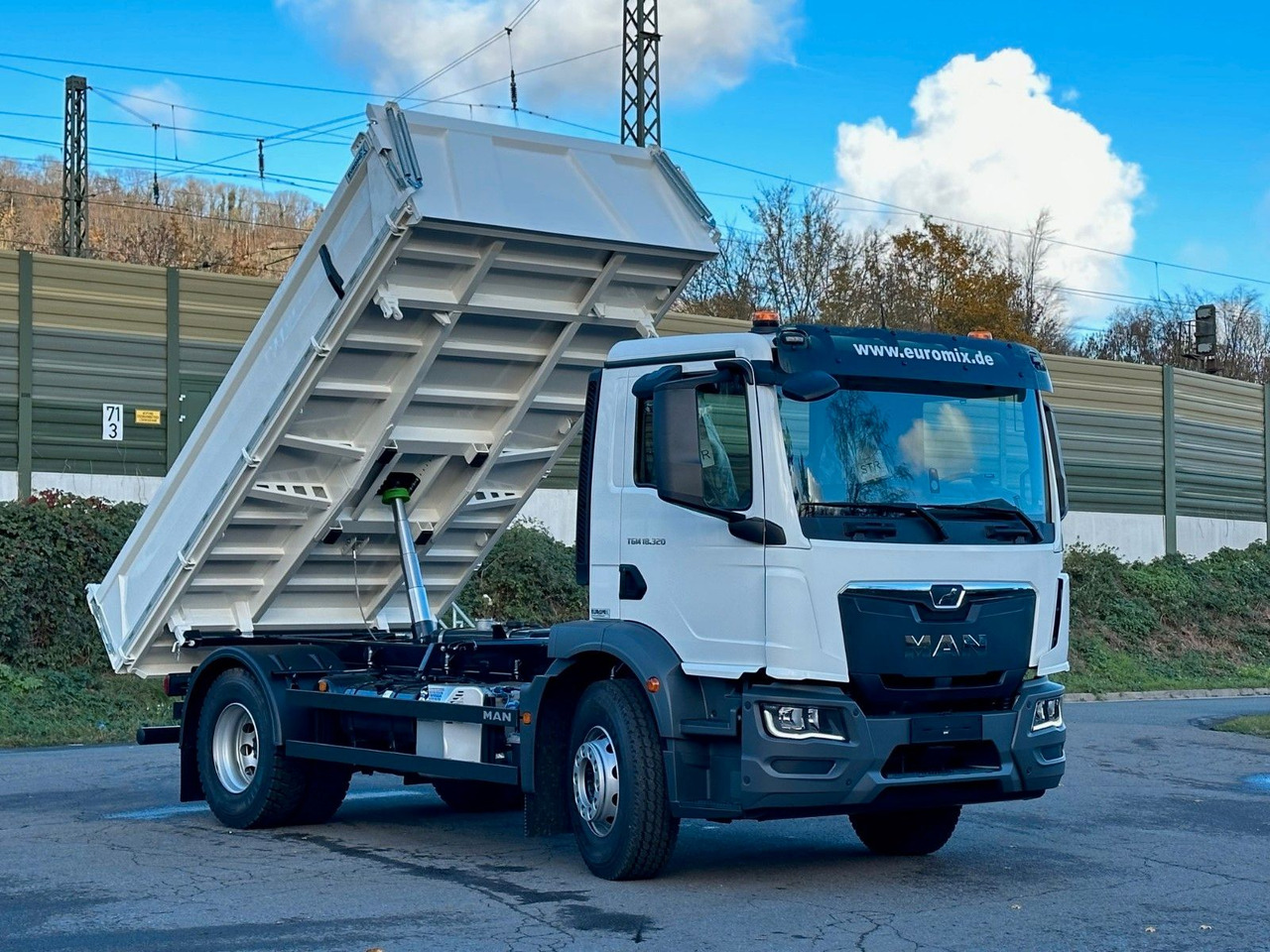 MAN TGM 18.320 4X2 / Euro 6e 3-Seiten-Kipper - Istovarivač: slika 3 MAN TGM 18.320 4X2 / Euro 6e 3-Seiten-Kipper - Istovarivač: slika 3