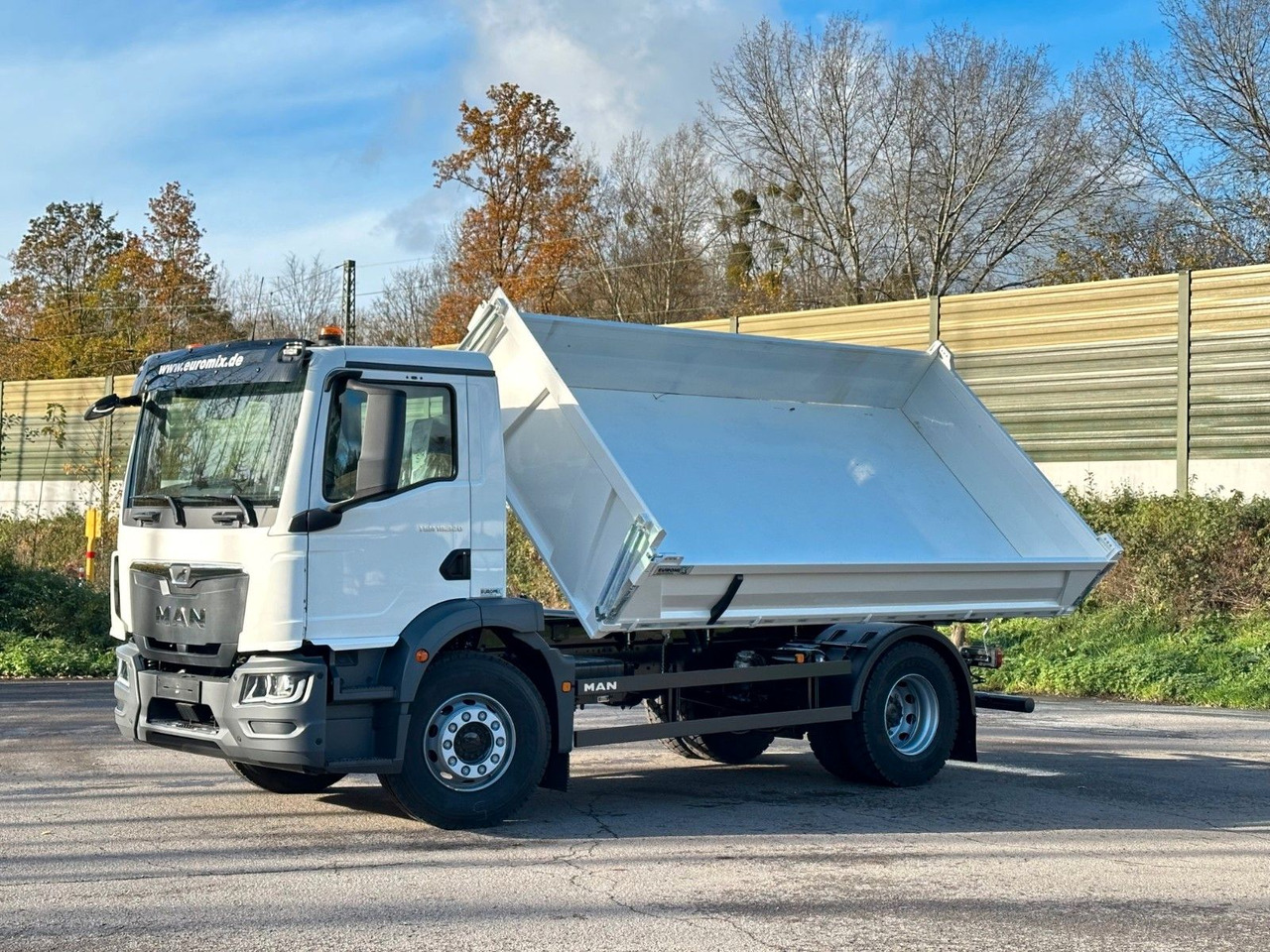 MAN TGM 18.320 4X2 / Euro 6e 3-Seiten-Kipper - Istovarivač: slika 1 MAN TGM 18.320 4X2 / Euro 6e 3-Seiten-Kipper - Istovarivač: slika 1