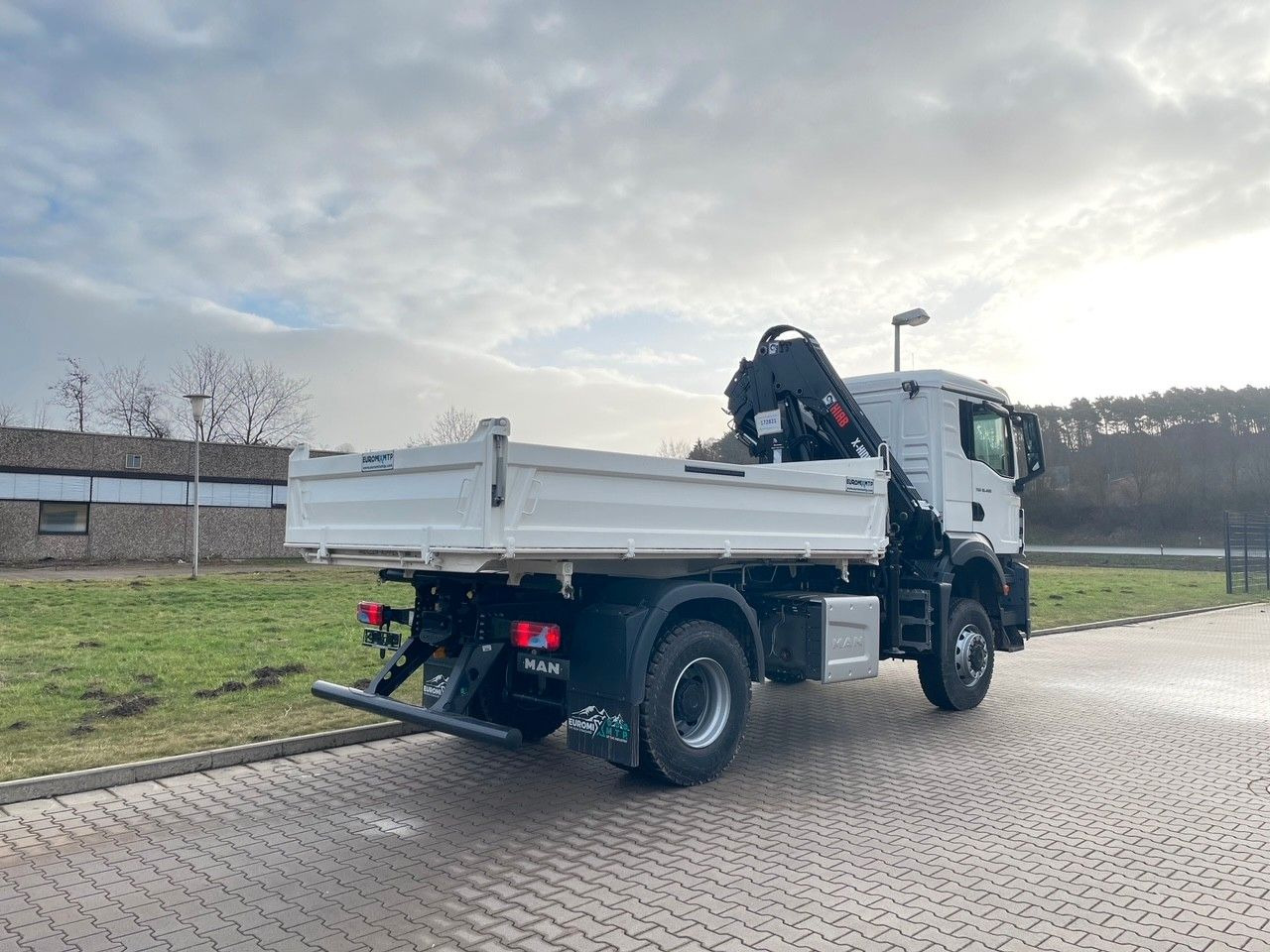 MAN TGS 18.400 TG3 4x4 Euro6e Hiab X-HiDuo 138DS-4 - Istovarivač, Kamion sa dizalicom: slika 3 MAN TGS 18.400 TG3 4x4 Euro6e Hiab X-HiDuo 138DS-4 - Istovarivač, Kamion sa dizalicom: slika 3