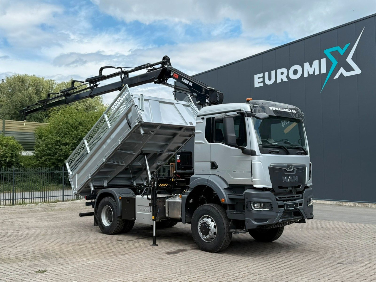 MAN TGS 18.400 TG3 4x4 Euro6e Hiab X-HiDuo 138DS-4 - Istovarivač, Kamion sa dizalicom: slika 1 MAN TGS 18.400 TG3 4x4 Euro6e Hiab X-HiDuo 138DS-4 - Istovarivač, Kamion sa dizalicom: slika 1