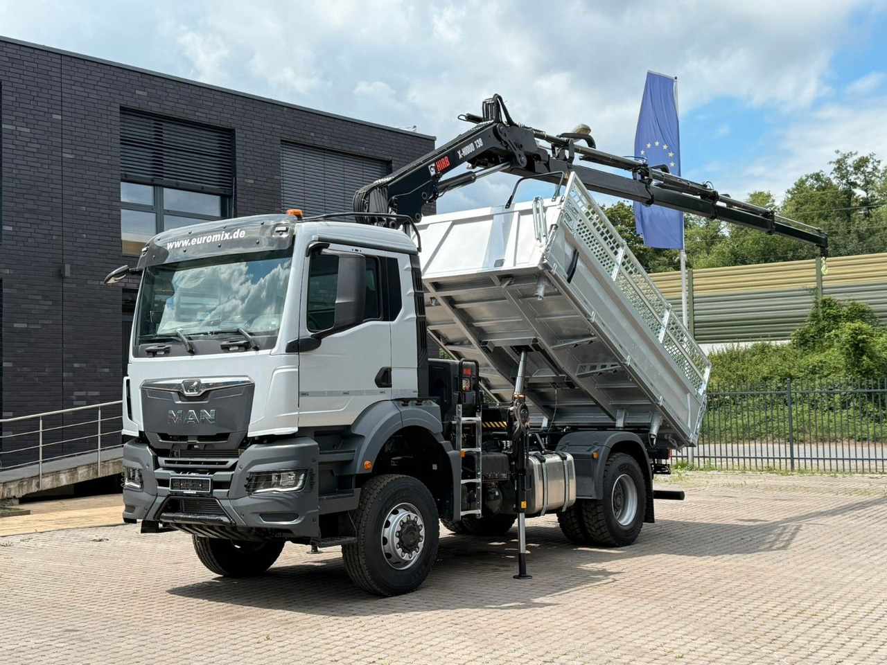 MAN TGS 18.400 TG3 4x4 Euro6e Hiab X-HiDuo 138DS-4 - Istovarivač, Kamion sa dizalicom: slika 2 MAN TGS 18.400 TG3 4x4 Euro6e Hiab X-HiDuo 138DS-4 - Istovarivač, Kamion sa dizalicom: slika 2