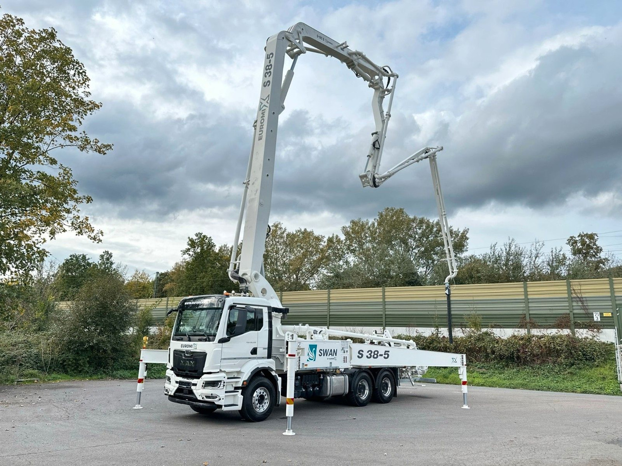 MAN TGS 26.510 6x4 SWAN TSP 38-5 160RZ ( 38m ) - Auto pumpa za beton: slika 1 MAN TGS 26.510 6x4 SWAN TSP 38-5 160RZ ( 38m ) - Auto pumpa za beton: slika 1