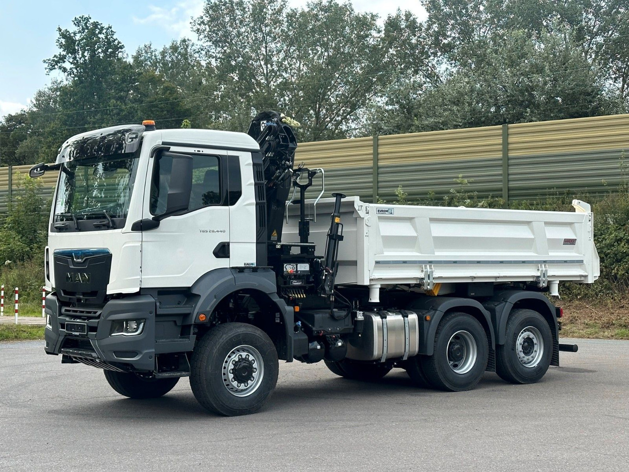 MAN TGS 28.440 6x4-4/3-Seiten- Kipper / Hiab 138-3 - Istovarivač, Kamion sa dizalicom: slika 3 MAN TGS 28.440 6x4-4/3-Seiten- Kipper / Hiab 138-3 - Istovarivač, Kamion sa dizalicom: slika 3