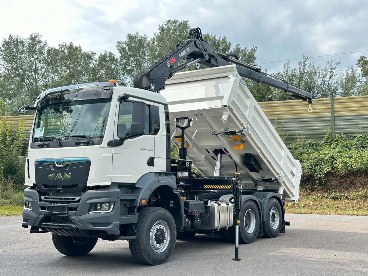 MAN TGS 28.440 6x4-4/3-Seiten- Kipper / Hiab 138-3 - Istovarivač, Kamion sa dizalicom: slika 2 MAN TGS 28.440 6x4-4/3-Seiten- Kipper / Hiab 138-3 - Istovarivač, Kamion sa dizalicom: slika 2