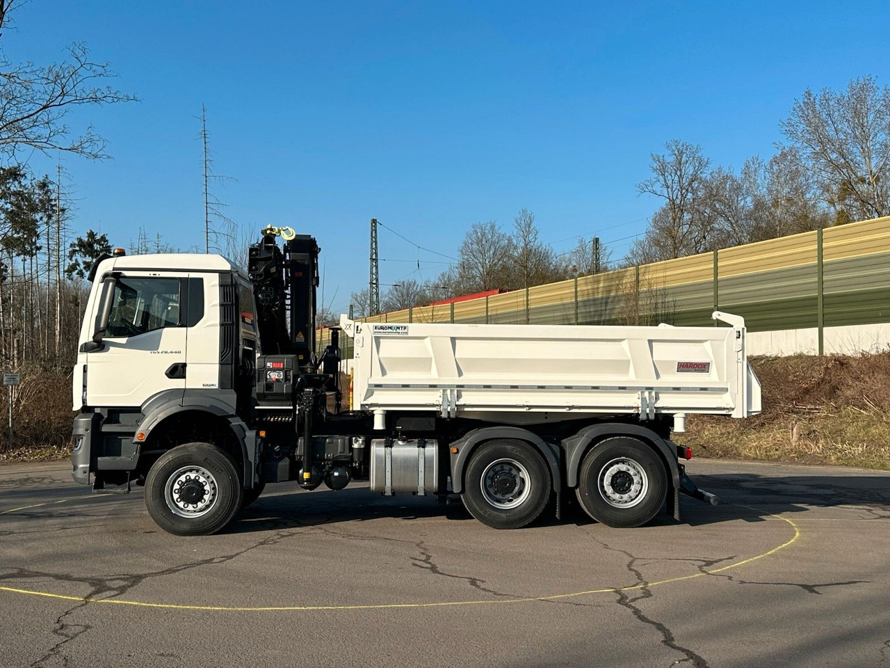 MAN TGS 28.440 6x4-4/3-Seiten- Kipper / Hiab 228-6 - Istovarivač, Kamion sa dizalicom: slika 5 MAN TGS 28.440 6x4-4/3-Seiten- Kipper / Hiab 228-6 - Istovarivač, Kamion sa dizalicom: slika 5