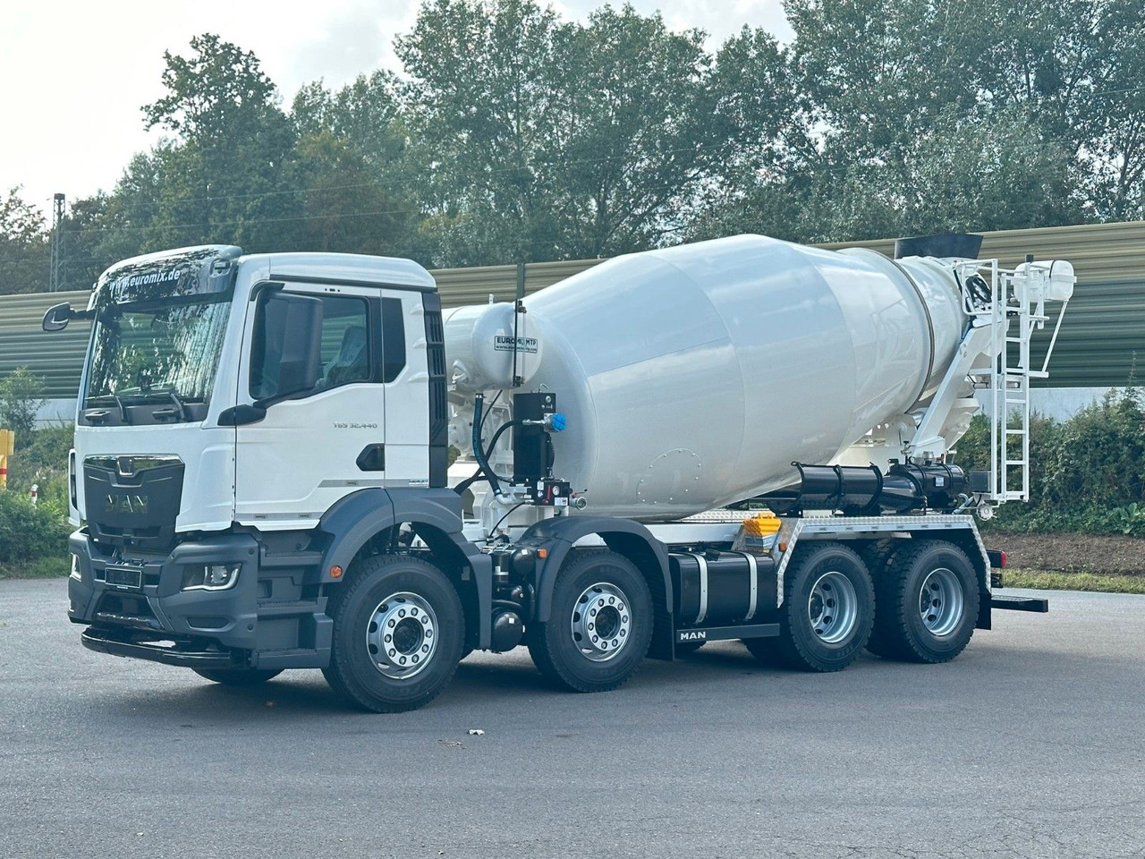MAN TGS 32.440 8x4 / Euromix MTP EM 9 L - Mikser za beton: slika 1 MAN TGS 32.440 8x4 / Euromix MTP EM 9 L - Mikser za beton: slika 1