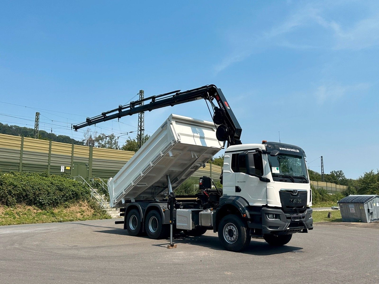 MAN TGS 33.440 6x4 /3-Seiten- Kipper / HIAB 228-6 - Istovarivač, Kamion sa dizalicom: slika 1 MAN TGS 33.440 6x4 /3-Seiten- Kipper / HIAB 228-6 - Istovarivač, Kamion sa dizalicom: slika 1