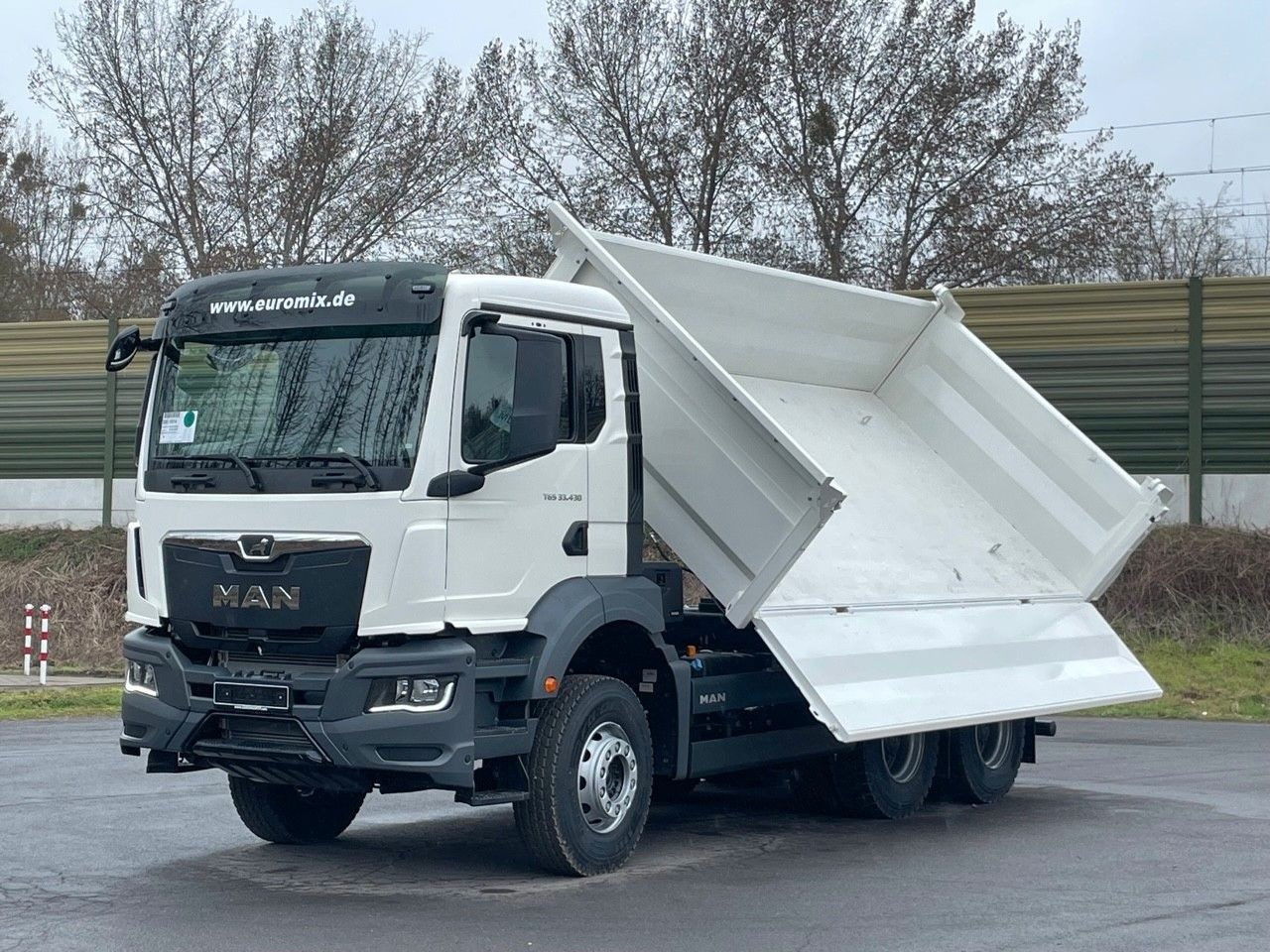 MAN TGS 33.440 6x4 /Euro6 3-Seiten-Kipper EuromixMTP - Istovarivač: slika 1 MAN TGS 33.440 6x4 /Euro6 3-Seiten-Kipper EuromixMTP - Istovarivač: slika 1