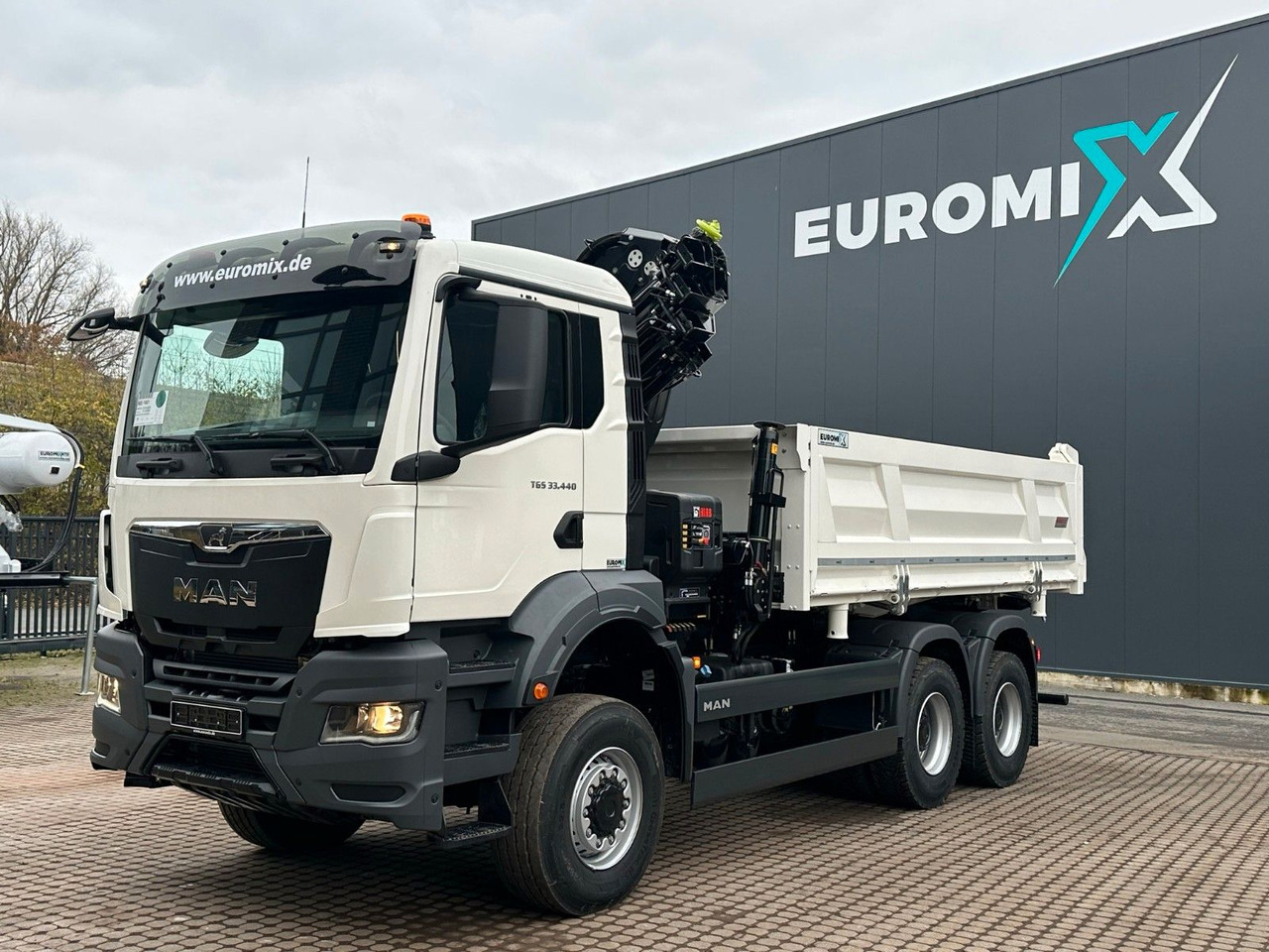 MAN TGS 33.440 6x6 /3-Seiten- Kipper / Kran HIAB 302 - Istovarivač, Kamion sa dizalicom: slika 2 MAN TGS 33.440 6x6 /3-Seiten- Kipper / Kran HIAB 302 - Istovarivač, Kamion sa dizalicom: slika 2