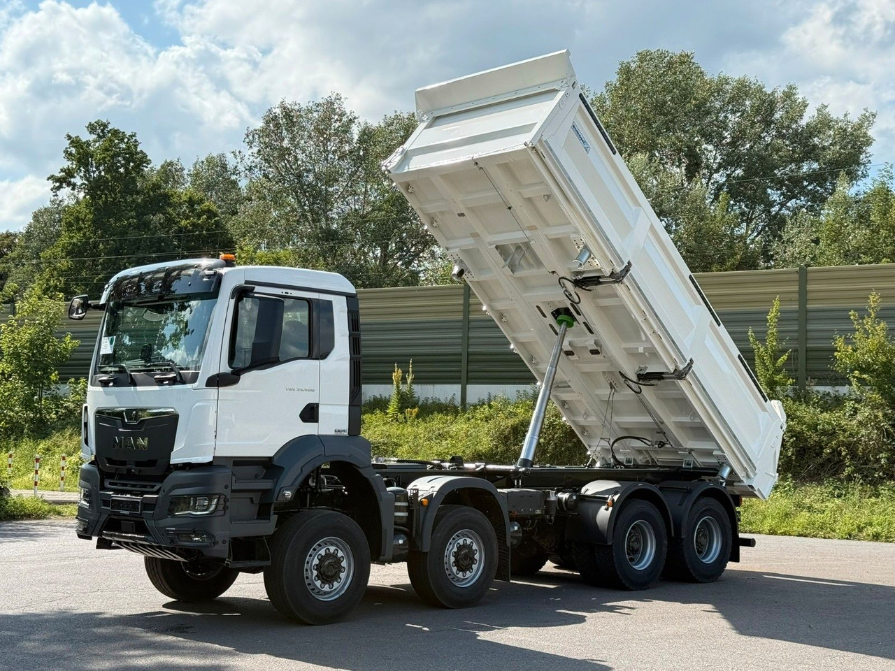 MAN TGS 35.480 8x8 EuromixMTP 3-Seiten-Kipper - Istovarivač: slika 1 MAN TGS 35.480 8x8 EuromixMTP 3-Seiten-Kipper - Istovarivač: slika 1