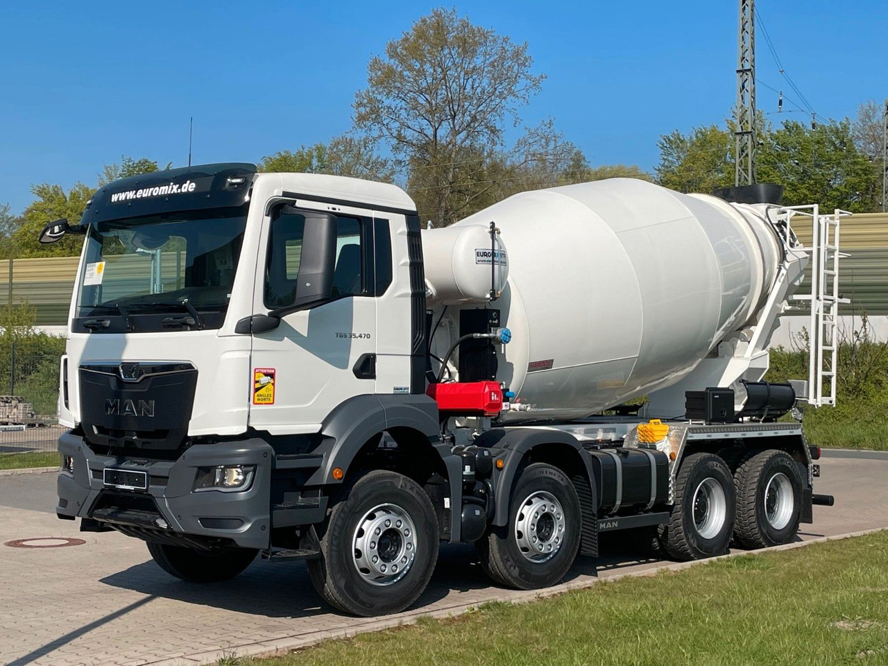 MAN TGS 35.520 8x4 /Euro6e EuromixMTP EM 10 L - Mikser za beton: slika 2 MAN TGS 35.520 8x4 /Euro6e EuromixMTP EM 10 L - Mikser za beton: slika 2