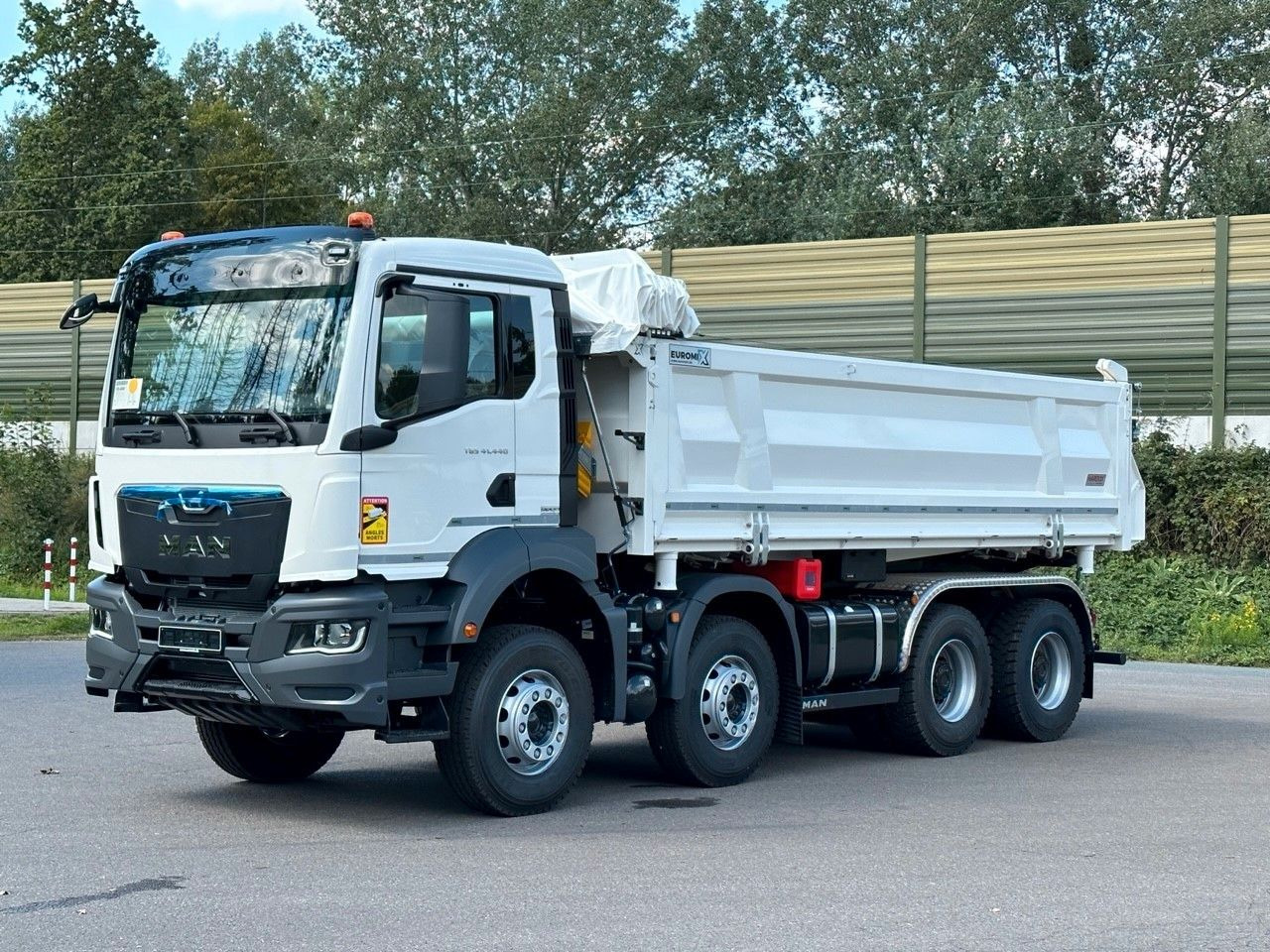 MAN TGS 41.440 8x4 EuromixMTP 3-Seiten-Kipper - Istovarivač: slika 1 MAN TGS 41.440 8x4 EuromixMTP 3-Seiten-Kipper - Istovarivač: slika 1