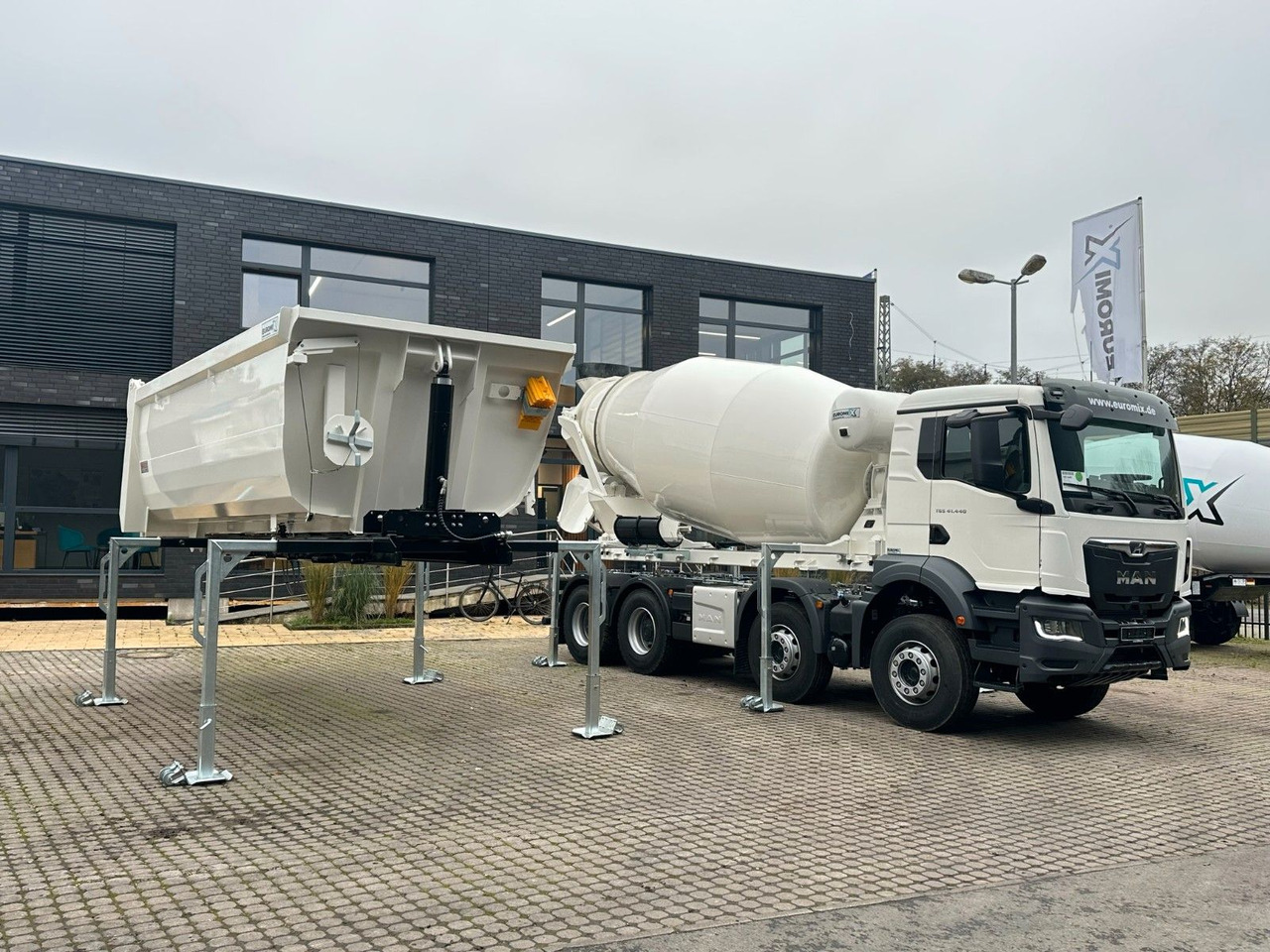 MAN TGS 41.480 8x4 WECHSELSYSTEM KIPPER+MISCHER - Mikser za beton: slika 1 MAN TGS 41.480 8x4 WECHSELSYSTEM KIPPER+MISCHER - Mikser za beton: slika 1