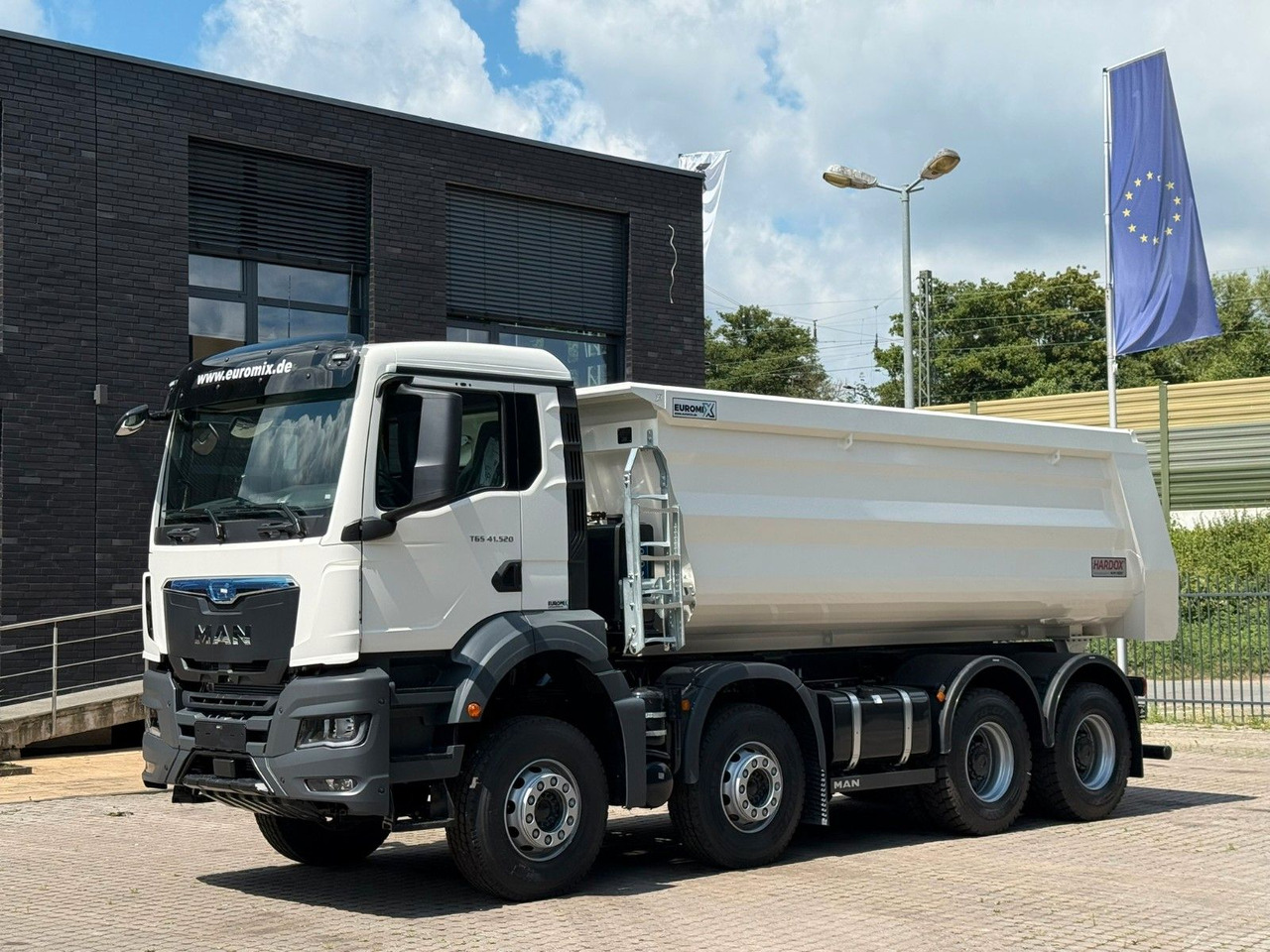 MAN TGS 41.520 BB 8X4 Euromix MuldenKipper Retarder - Istovarivač: slika 4 MAN TGS 41.520 BB 8X4 Euromix MuldenKipper Retarder - Istovarivač: slika 4