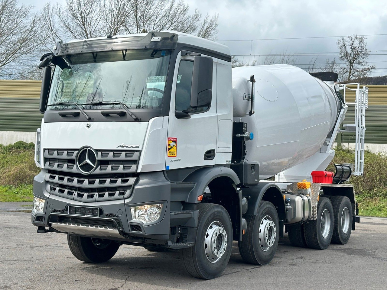 Mercedes-Benz 4145 8X4 EuromixMTP EM 10 Fahrmischer - Mikser za beton: slika 3 Mercedes-Benz 4145 8X4 EuromixMTP EM 10 Fahrmischer - Mikser za beton: slika 3