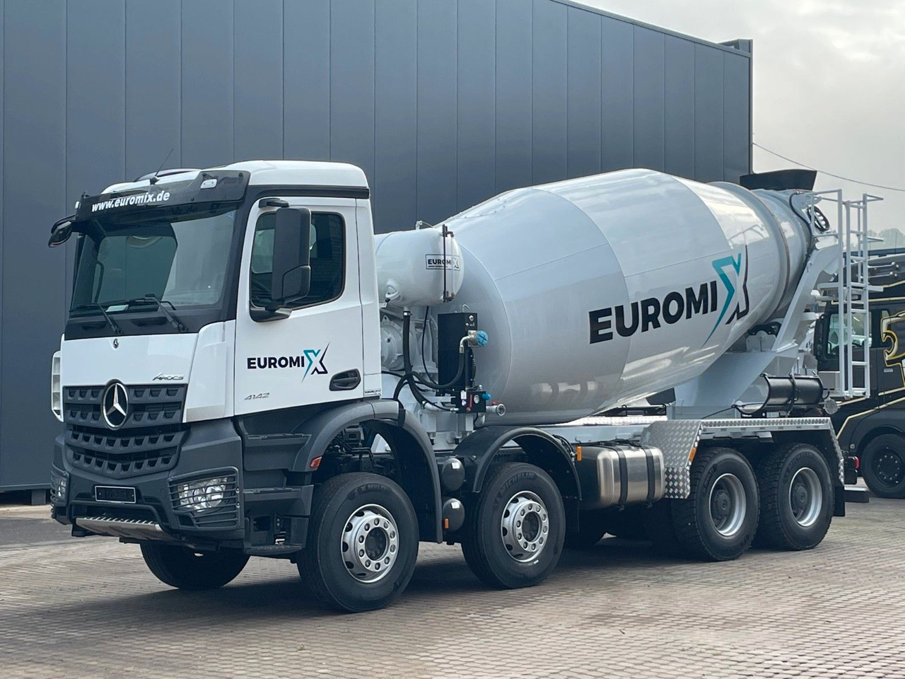 Mercedes-Benz AROCS 5 4142 B 8X4 Euro 3 EuromixMTP EM 10 - Mikser za beton: slika 1 Mercedes-Benz AROCS 5 4142 B 8X4 Euro 3 EuromixMTP EM 10 - Mikser za beton: slika 1