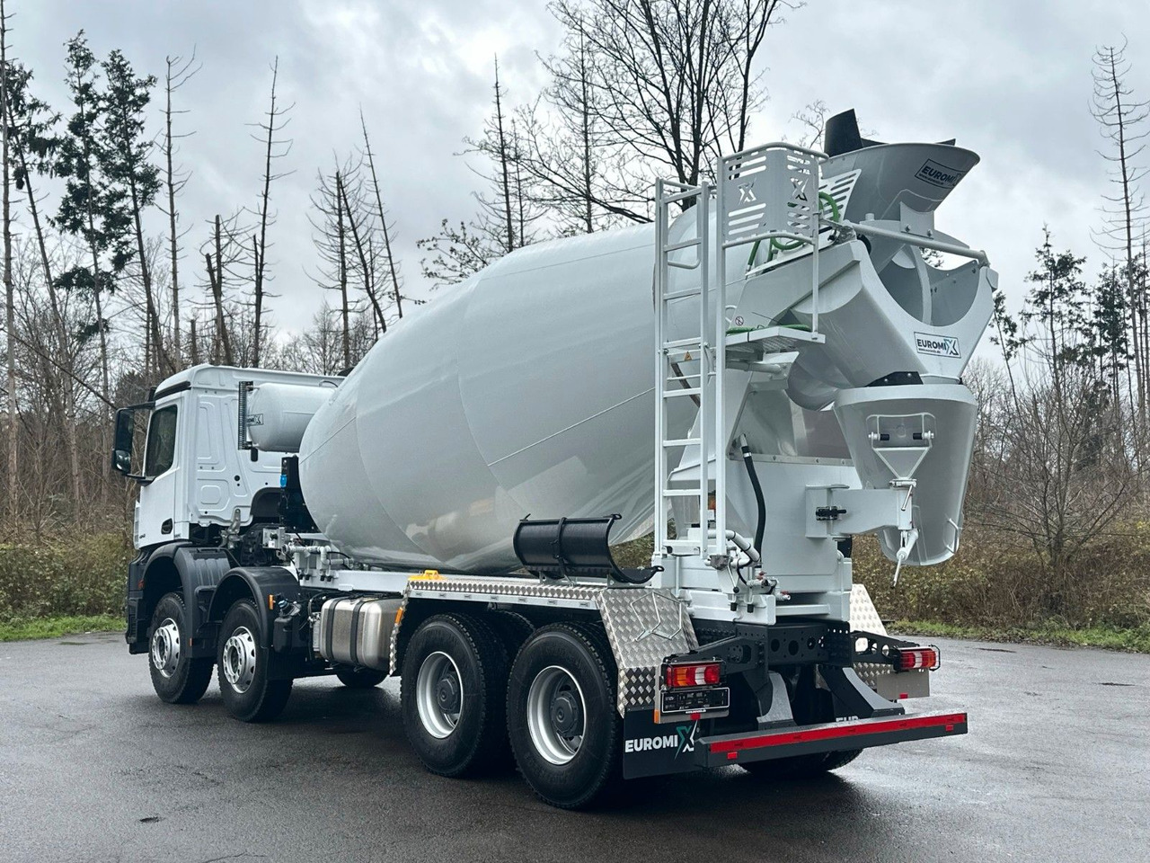 Mercedes-Benz AROCS 5 4242 8x4 Euro5 EuromixMTP EM 12m R - Mikser za beton: slika 5 Mercedes-Benz AROCS 5 4242 8x4 Euro5 EuromixMTP EM 12m R - Mikser za beton: slika 5