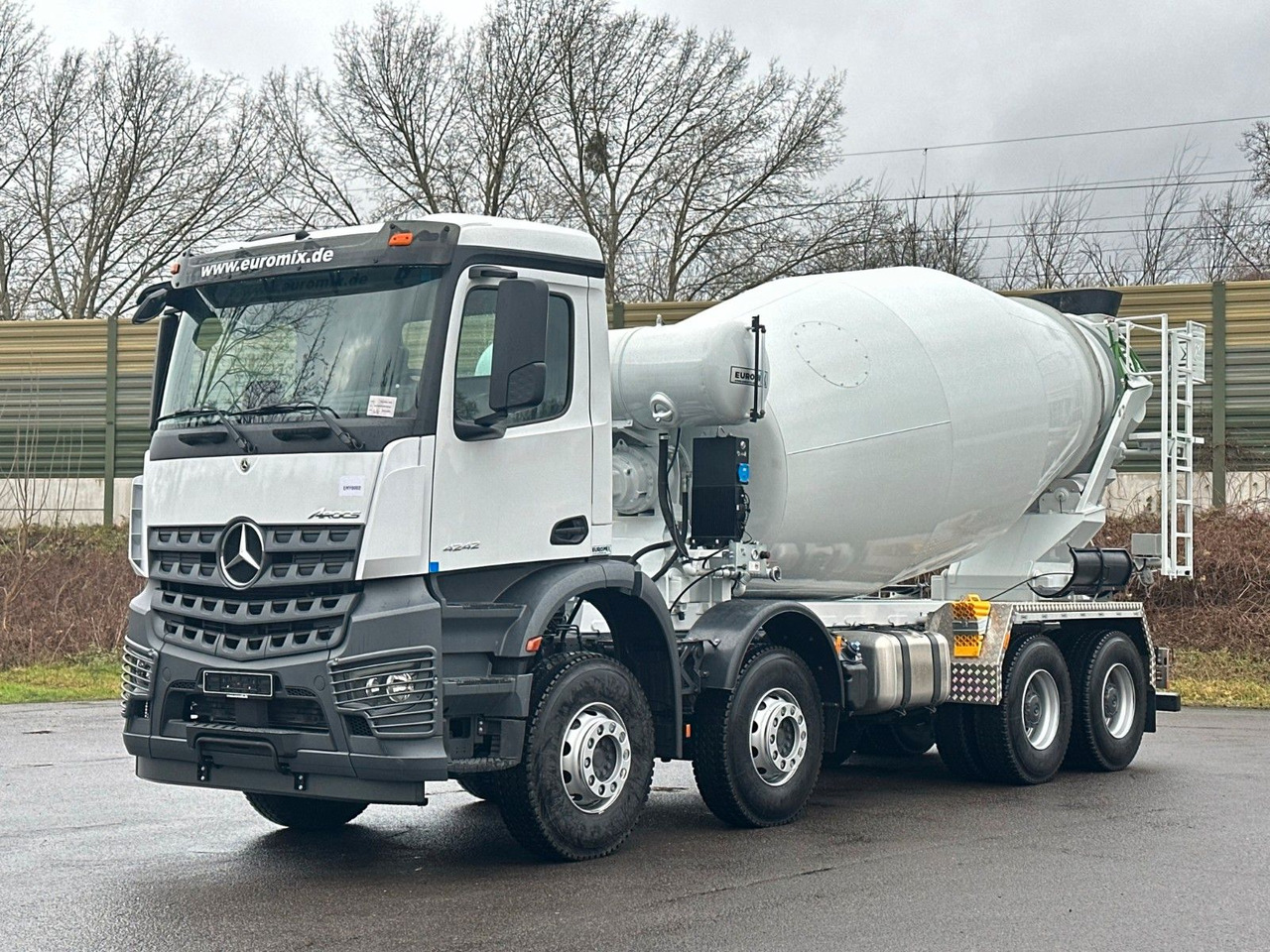 Mercedes-Benz AROCS 5 4242 8x4 Euro5 EuromixMTP EM 12m R - Mikser za beton: slika 1 Mercedes-Benz AROCS 5 4242 8x4 Euro5 EuromixMTP EM 12m R - Mikser za beton: slika 1