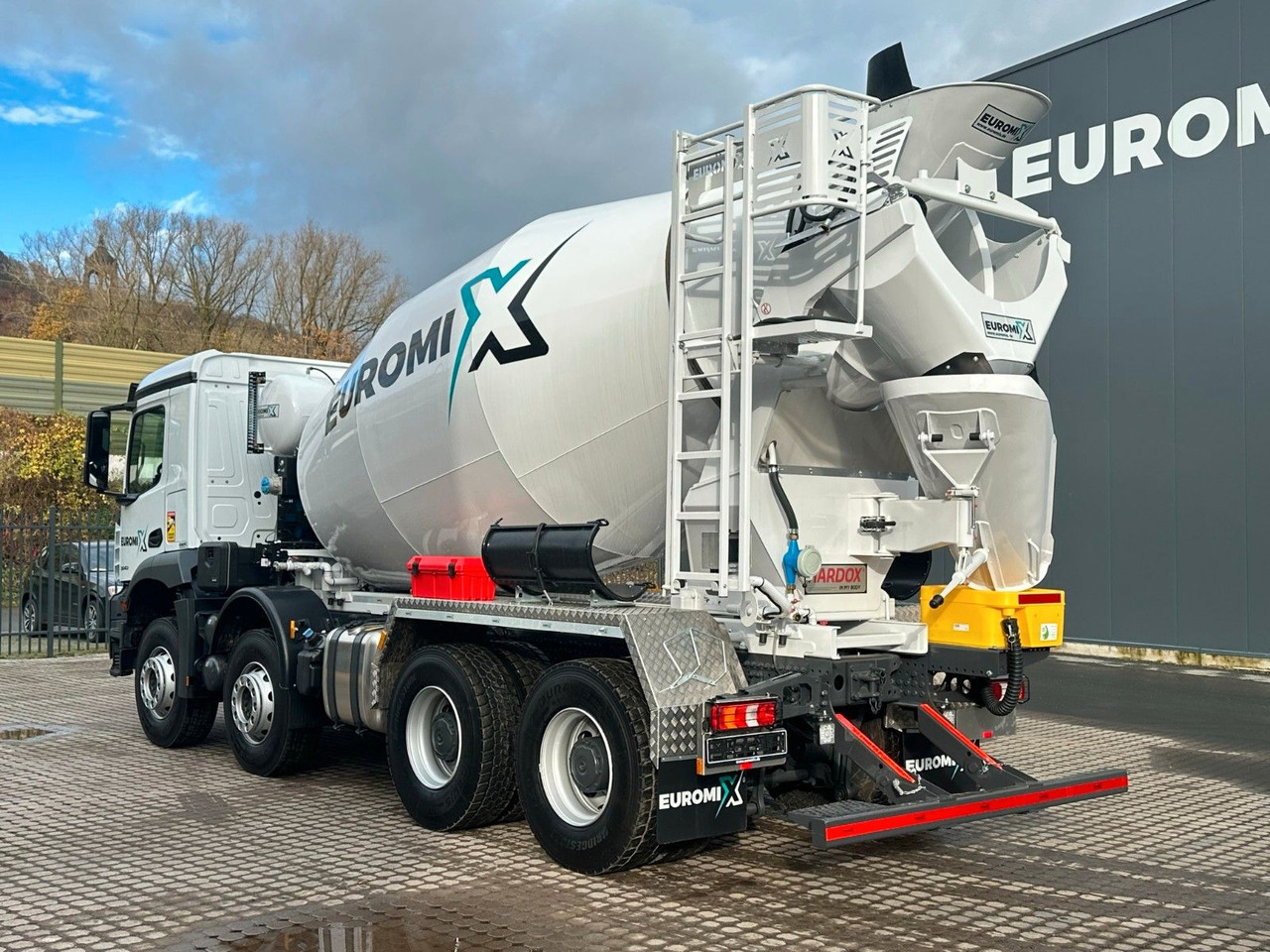 Mercedes-Benz Arocs 5 3540 8x4 EURO 6e EuromixMTP EM 9 L - Mikser za beton: slika 4 Mercedes-Benz Arocs 5 3540 8x4 EURO 6e EuromixMTP EM 9 L - Mikser za beton: slika 4