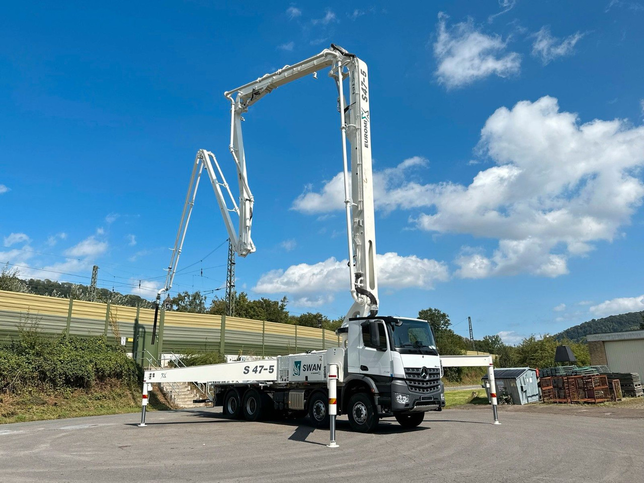 Mercedes-Benz Arocs 5 4142 8x4 SWAN TSP 47-5 160RZ ( 47m ) - Mikser za beton: slika 1 Mercedes-Benz Arocs 5 4142 8x4 SWAN TSP 47-5 160RZ ( 47m ) - Mikser za beton: slika 1