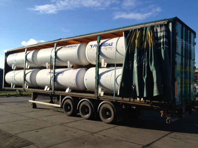5000 L (2,5 ton) Gastank on trailer -Gas, Gaz, LPG, GPL, Propane, Butane tanks aboveground working pressure 15.6 bar Used tanks-Also available per single piece ID 1.005 - Rezervoar za gorivo za Kamion: slika 5 5000 L (2,5 ton) Gastank on trailer -Gas, Gaz, LPG, GPL, Propane, Butane tanks aboveground working pressure 15.6 bar Used tanks-Also available per single piece ID 1.005 - Rezervoar za gorivo za Kamion: slika 5