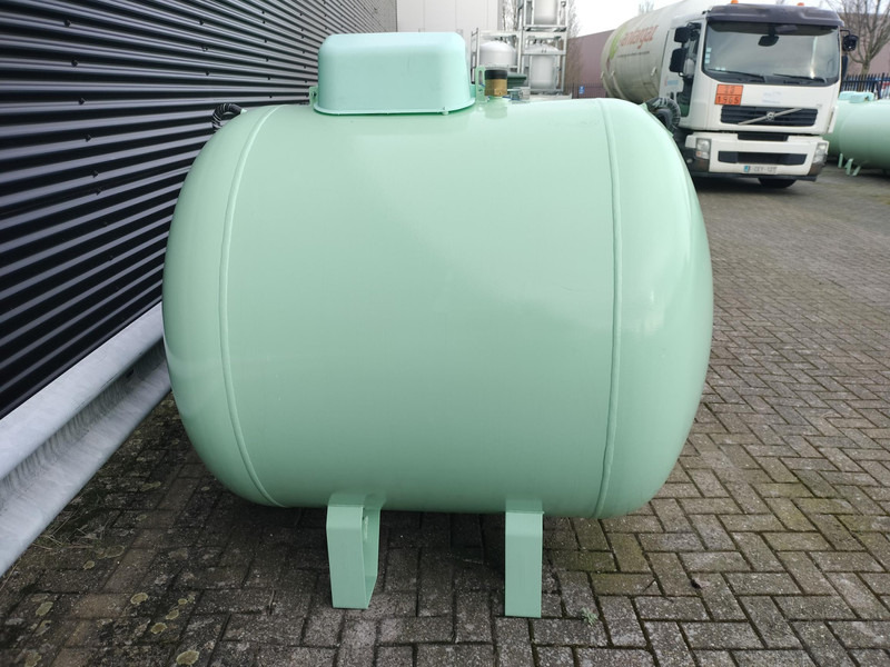 De Visser Propaan/Butaan LPG Tank 1600 L (0.8 ton) Gastank - Gas, Gaz, LPG, GPL, Propane, Butane tanks aboveground Ø 1250mm including tank fittings Tanks are built according to DIN EN 12542, with high quality steel. - Rezervoar za gorivo za Kamion: slika 1 De Visser Propaan/Butaan LPG Tank 1600 L (0.8 ton) Gastank - Gas, Gaz, LPG, GPL, Propane, Butane tanks aboveground Ø 1250mm including tank fittings Tanks are built according to DIN EN 12542, with high quality steel. - Rezervoar za gorivo za Kamion: slika 1