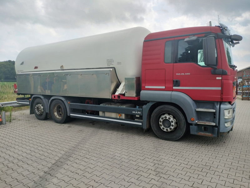 MAN TGS 26.400 6x2-4 LL -26900 L Gas tank truck -Gas, Gaz, LPG, GPL, Propane, Butane tank, Gastank ID 2.168 Rootselaar, flowmeter, pump - Kamion cisterna: slika 1 MAN TGS 26.400 6x2-4 LL -26900 L Gas tank truck -Gas, Gaz, LPG, GPL, Propane, Butane tank, Gastank ID 2.168 Rootselaar, flowmeter, pump - Kamion cisterna: slika 1