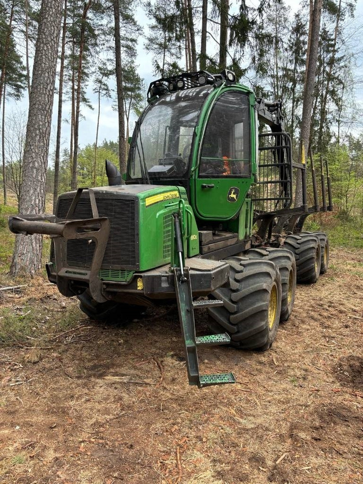 John Deere 810 E - Prevoznik: slika 1 John Deere 810 E - Prevoznik: slika 1