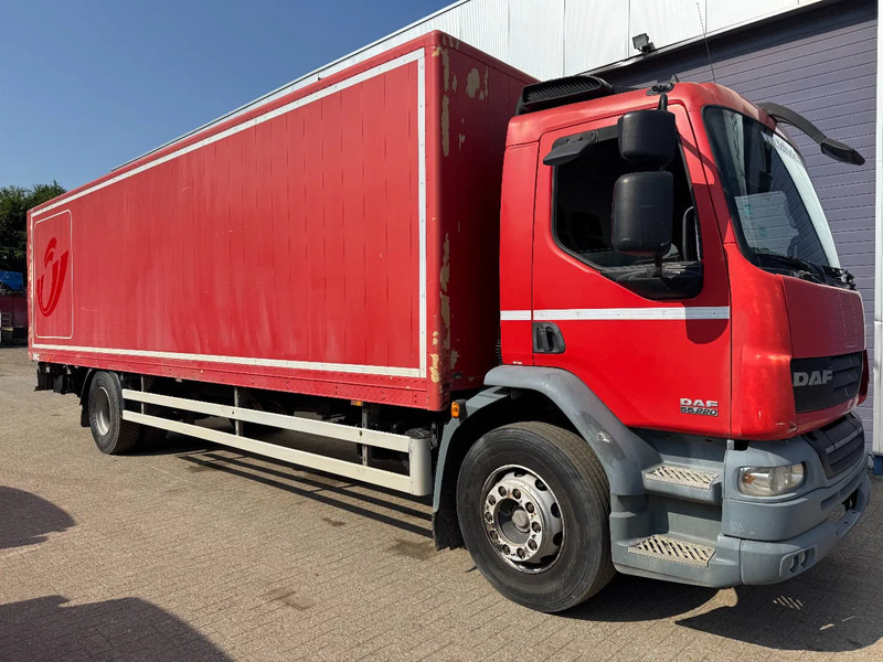 DAF LF 55.220 **MANUAL GEARBOX-EURO 4** - Kamion sa zatvorenim sandukom: slika 3 DAF LF 55.220 **MANUAL GEARBOX-EURO 4** - Kamion sa zatvorenim sandukom: slika 3