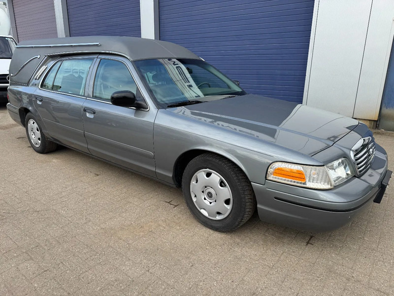 Ford VICTORIA CROWN **CORBILLARD-HEARSE-BESTATTUNGSWAGEN** - Automobil: slika 1 Ford VICTORIA CROWN **CORBILLARD-HEARSE-BESTATTUNGSWAGEN** - Automobil: slika 1