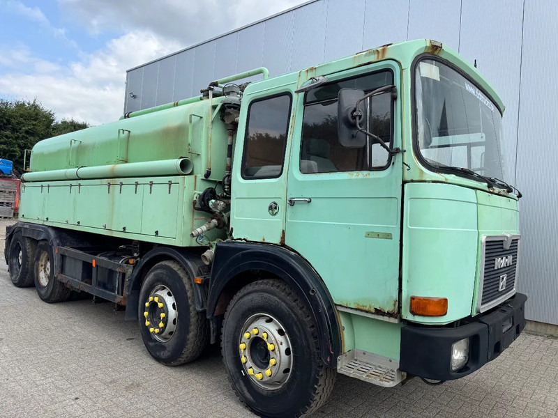 MAN F8 **32.291 8x4-6Cyl-BELGIAN TRUCK-BIG AXXLES** - Vakuumska cisterna: slika 3 MAN F8 **32.291 8x4-6Cyl-BELGIAN TRUCK-BIG AXXLES** - Vakuumska cisterna: slika 3