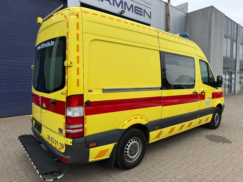 Mercedes-Benz Sprinter 316 **AMBULANCE-AIRCO-EURO 5** - Vozilo hitne pomoći: slika 4 Mercedes-Benz Sprinter 316 **AMBULANCE-AIRCO-EURO 5** - Vozilo hitne pomoći: slika 4