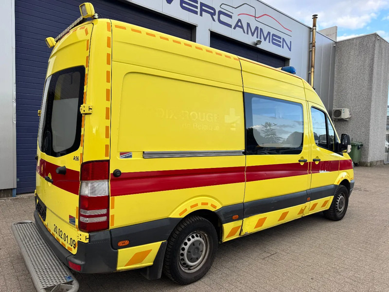 Mercedes-Benz Sprinter 316 **AMBULANCE-EURO 5-AIRCO** - Vozilo hitne pomoći: slika 4 Mercedes-Benz Sprinter 316 **AMBULANCE-EURO 5-AIRCO** - Vozilo hitne pomoći: slika 4
