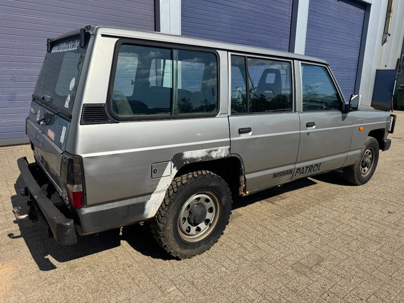 Nissan Patrol **LONG CHASSIS-7 SEATER** - Automobil: slika 4 Nissan Patrol **LONG CHASSIS-7 SEATER** - Automobil: slika 4