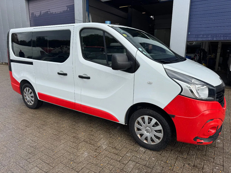Renault Trafic **AMBULANCE-EURO 5-AC-DCI120** - Vozilo hitne pomoći: slika 3 Renault Trafic **AMBULANCE-EURO 5-AC-DCI120** - Vozilo hitne pomoći: slika 3