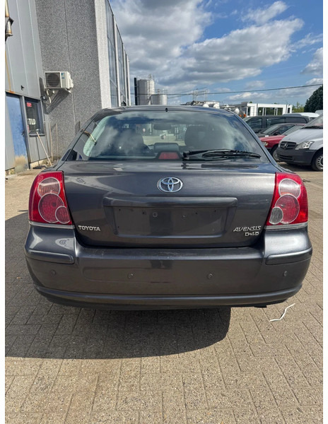 Toyota Avensis **DIESEL-AIRCO** - Limuzina: slika 5 Toyota Avensis **DIESEL-AIRCO** - Limuzina: slika 5