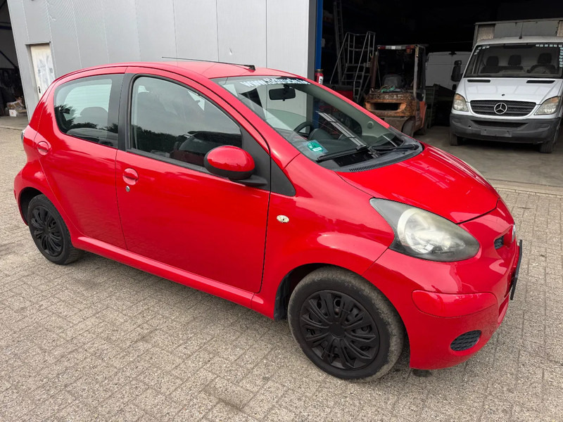 Toyota Aygo **5DOORS-BELGIAN CAR** - Hečbek: slika 3 Toyota Aygo **5DOORS-BELGIAN CAR** - Hečbek: slika 3
