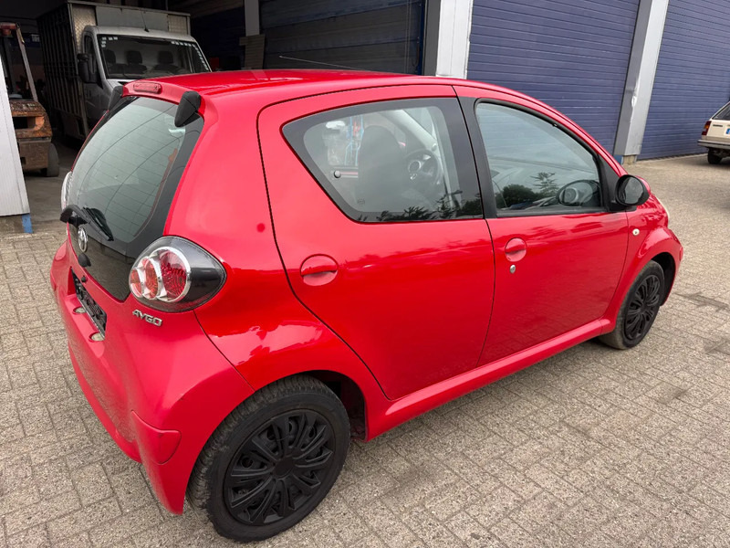 Toyota Aygo **5DOORS-BELGIAN CAR** - Hečbek: slika 4 Toyota Aygo **5DOORS-BELGIAN CAR** - Hečbek: slika 4