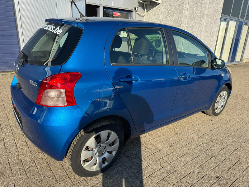 Toyota Yaris **PETROL-ESSENCE-AC** - Hečbek: slika 4 Toyota Yaris **PETROL-ESSENCE-AC** - Hečbek: slika 4