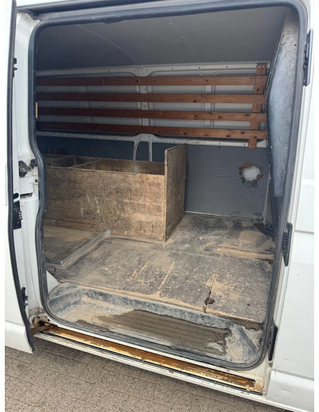 Volkswagen Transporter **2,0-AC-KLIMA** - Mali kombi: slika 4 Volkswagen Transporter **2,0-AC-KLIMA** - Mali kombi: slika 4