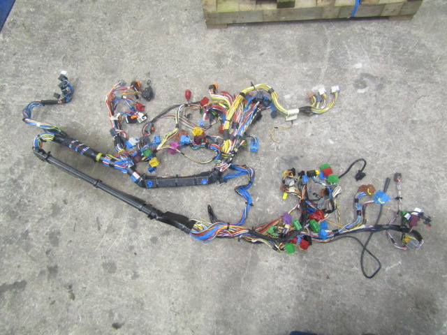 DAF LF 220 EURO 6 FULL CAB WIRING HARNESS P/NO 7422626863 P01 - Električni sistem za Kamion: slika 1 DAF LF 220 EURO 6 FULL CAB WIRING HARNESS P/NO 7422626863 P01 - Električni sistem za Kamion: slika 1