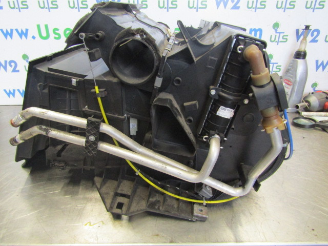 DAF XF 105 HEATER MATRIX COMPLETE P/NO 1697537 - Motor i delovi za Kamion: slika 4 DAF XF 105 HEATER MATRIX COMPLETE P/NO 1697537 - Motor i delovi za Kamion: slika 4