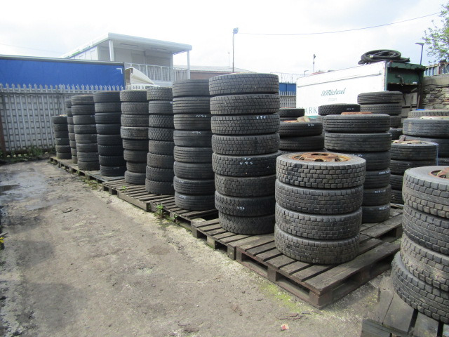 ISUZU N75 215/75/17.5 WHEELS AND TYRES 100 AVAILABLE FROM £50-100 - Guma za Kamion: slika 1 ISUZU N75 215/75/17.5 WHEELS AND TYRES 100 AVAILABLE FROM £50-100 - Guma za Kamion: slika 1