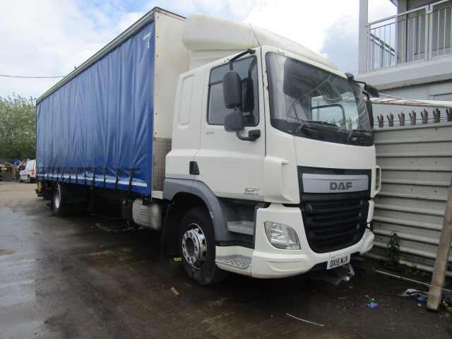 DAF CF 65 250 MANUAL 2015 BREAKING FOR SPARES - Kamion: slika 2 DAF CF 65 250 MANUAL 2015 BREAKING FOR SPARES - Kamion: slika 2