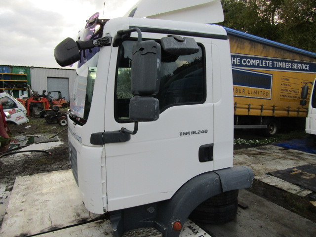 MAN TGM DAY CAB EX 2009 - Kabina za Kamion: slika 2 MAN TGM DAY CAB EX 2009 - Kabina za Kamion: slika 2