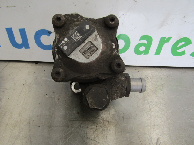 MAN TGS/TGX D2066 POWER STEERING PUMP P/NO 51.47101.6136 - Upravljački sistem za Kamion: slika 1 MAN TGS/TGX D2066 POWER STEERING PUMP P/NO 51.47101.6136 - Upravljački sistem za Kamion: slika 1